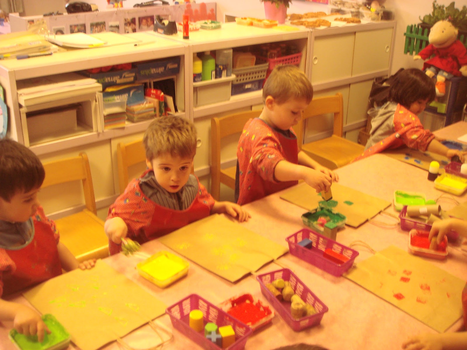 Juf elien: peuterstage: week 2: thema: zakken & tassen Bed voor twee peuters