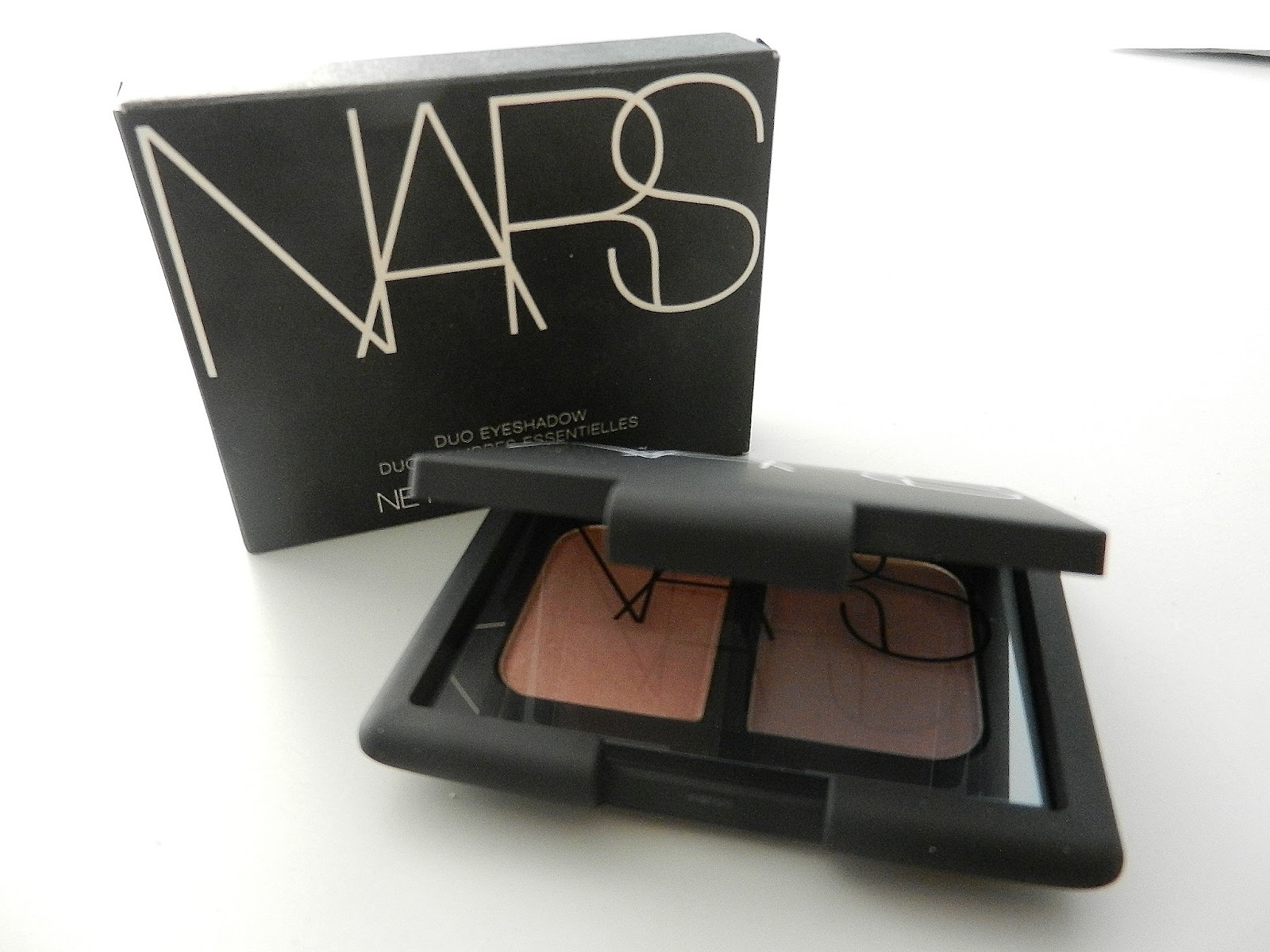 Sparkling In Happiness Review Nars Eyeshadow Duo In Charade