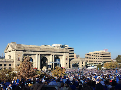7 Things Leaders Can Learn From the Kansas City Royals View of Pep Raly in Kansas City for Royals