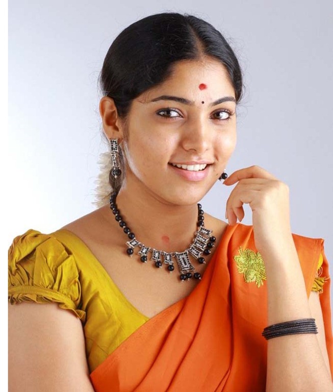 Bhanu Muktha Photo Gallery - TeluguCinemas.in Telugucinema Tollywood  Cinemas Telugucinemas.in Telugu Updates Cinema news latest c