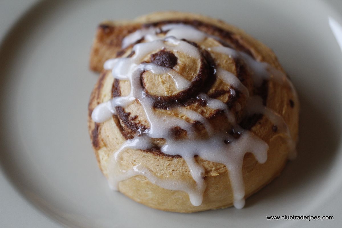 Trader Joe’s Jumbo Cinnamon Rolls Club Trader Joe's