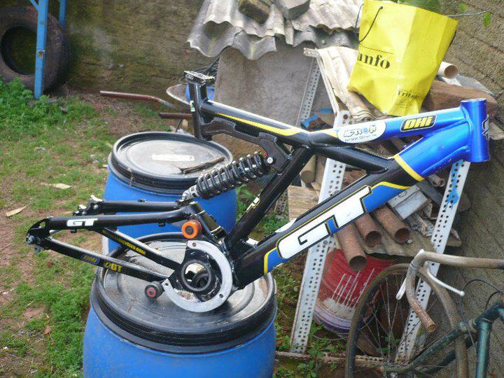 Mundo Bikers DH vendo quadro gt dhi