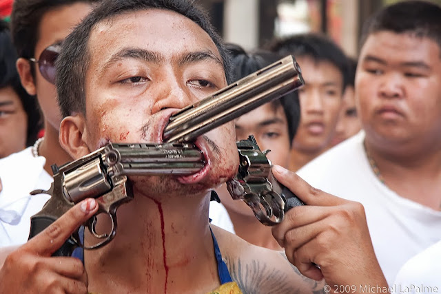 Nine Emperor Gods Festival / 九皇爺 / เทศกาลกินเจ Phuket Vegetarian Festival © 2013 Michael LaPalme