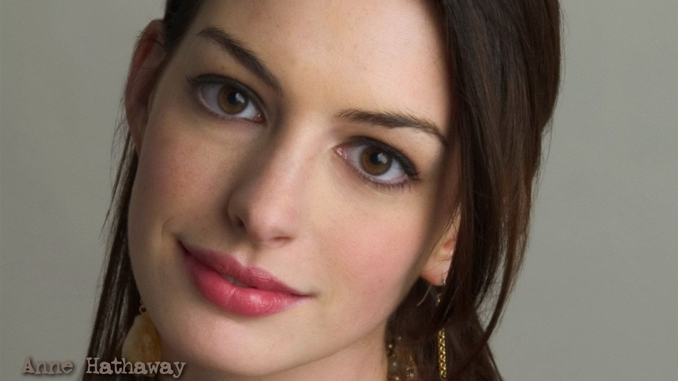 http://4.bp.blogspot.com/-pc3Im24iMTQ/T6qW1roFq8I/AAAAAAAAGkY/cPkYv4KK-LY/s1600/Anne-Hathaway-1366x768-042.jpg