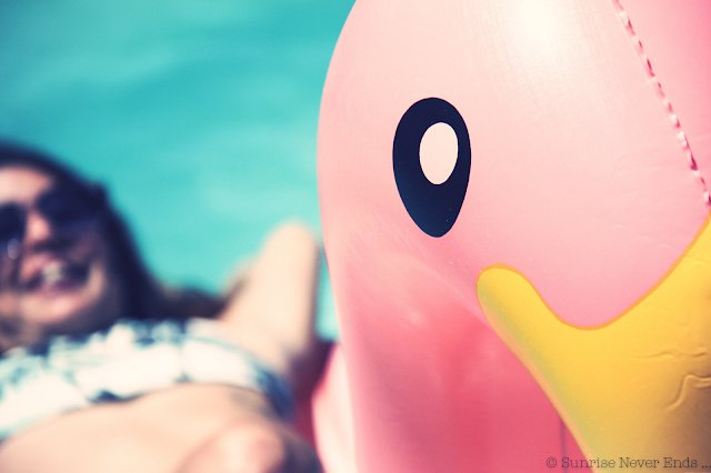 flamingo island,ines,flamand rose,palmier,palm trees,maillot de bain,mode,piscine,billabong,summer 2015,blanc,lunettes