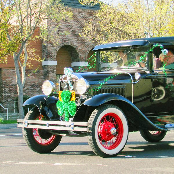 Dublin St Patrick's Day Parade 2014 // Fancy Old Car Dublin St Patrick's Day Parade 2014 // Fancy Old Car