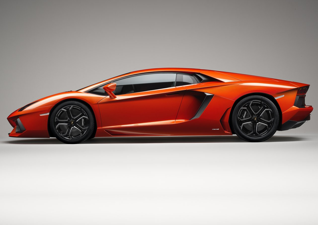 http://4.bp.blogspot.com/-pd7cARwRAeo/T83y-ziNQ9I/AAAAAAAAA38/QaNYTFp0LCg/s1600/fond-ecran-lamborghini-aventador.jpg