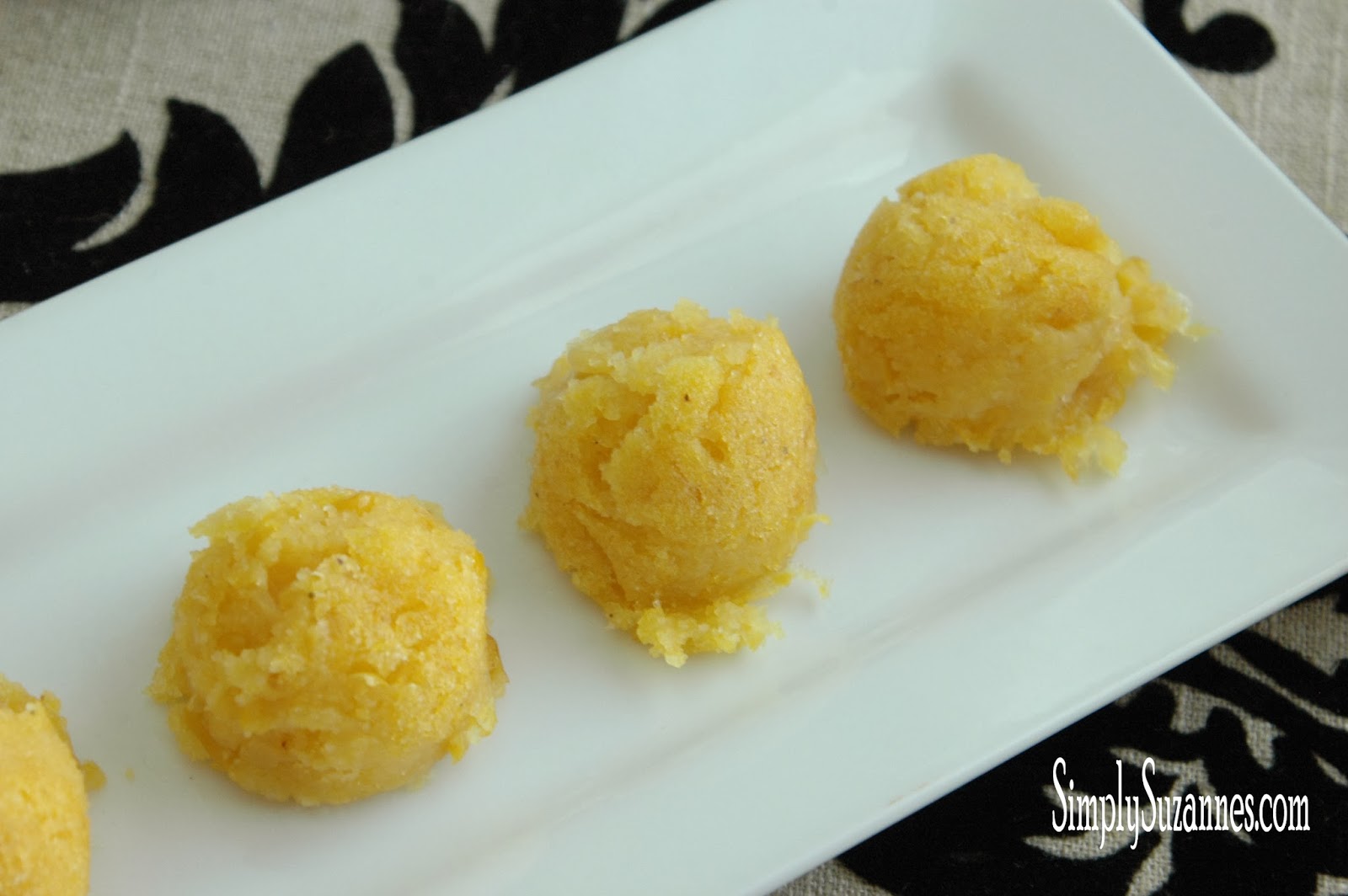 Simply Suzanne's AT HOME traditional chili, sweet corn cakes . . . and