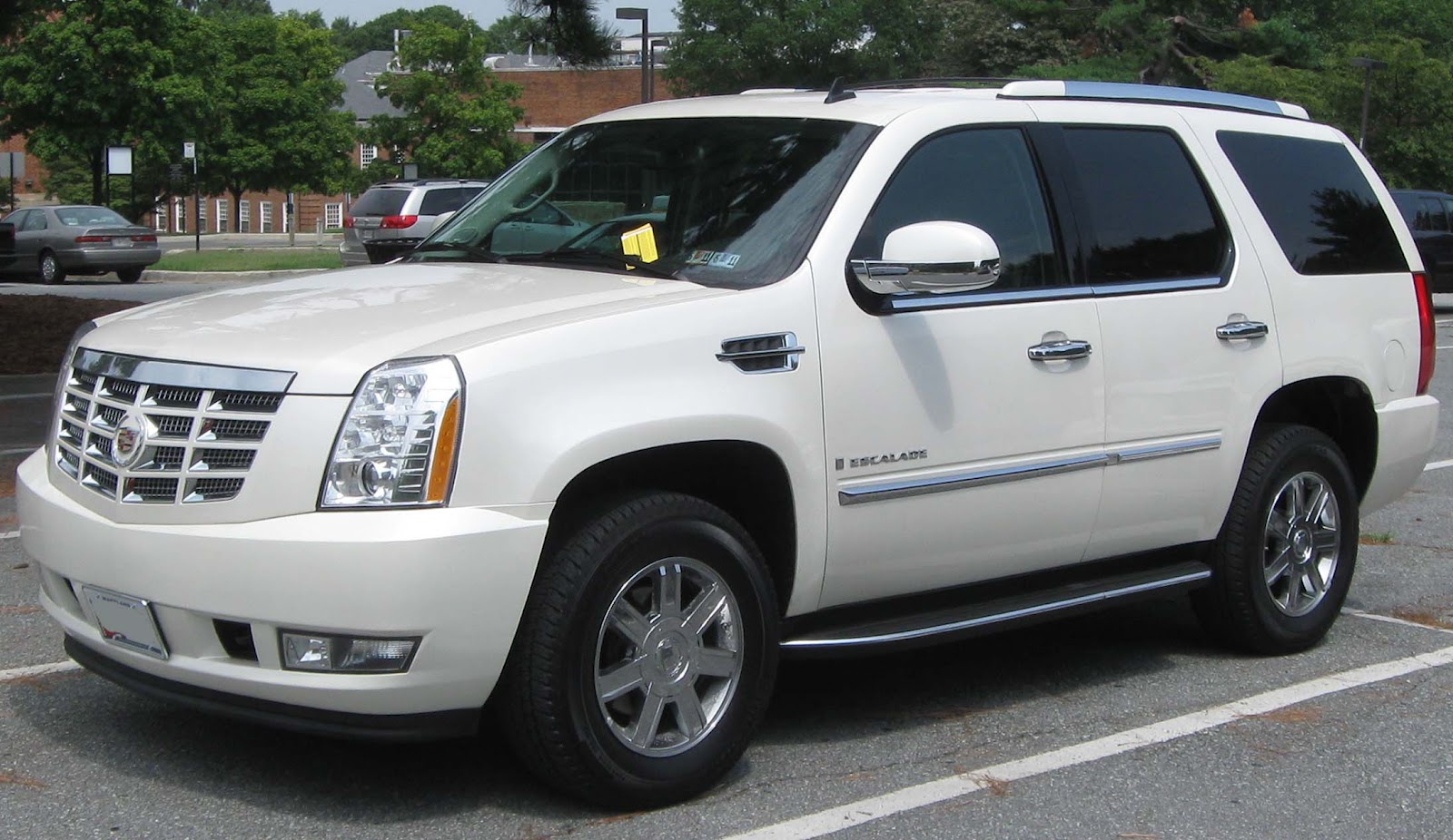 http://4.bp.blogspot.com/-pdyNTAZIavs/T8TznGkXVDI/AAAAAAAAH1Q/U7zdngQJHwc/s1600/3rd_Cadillac_Escalade_--_08-16-2010.jpg