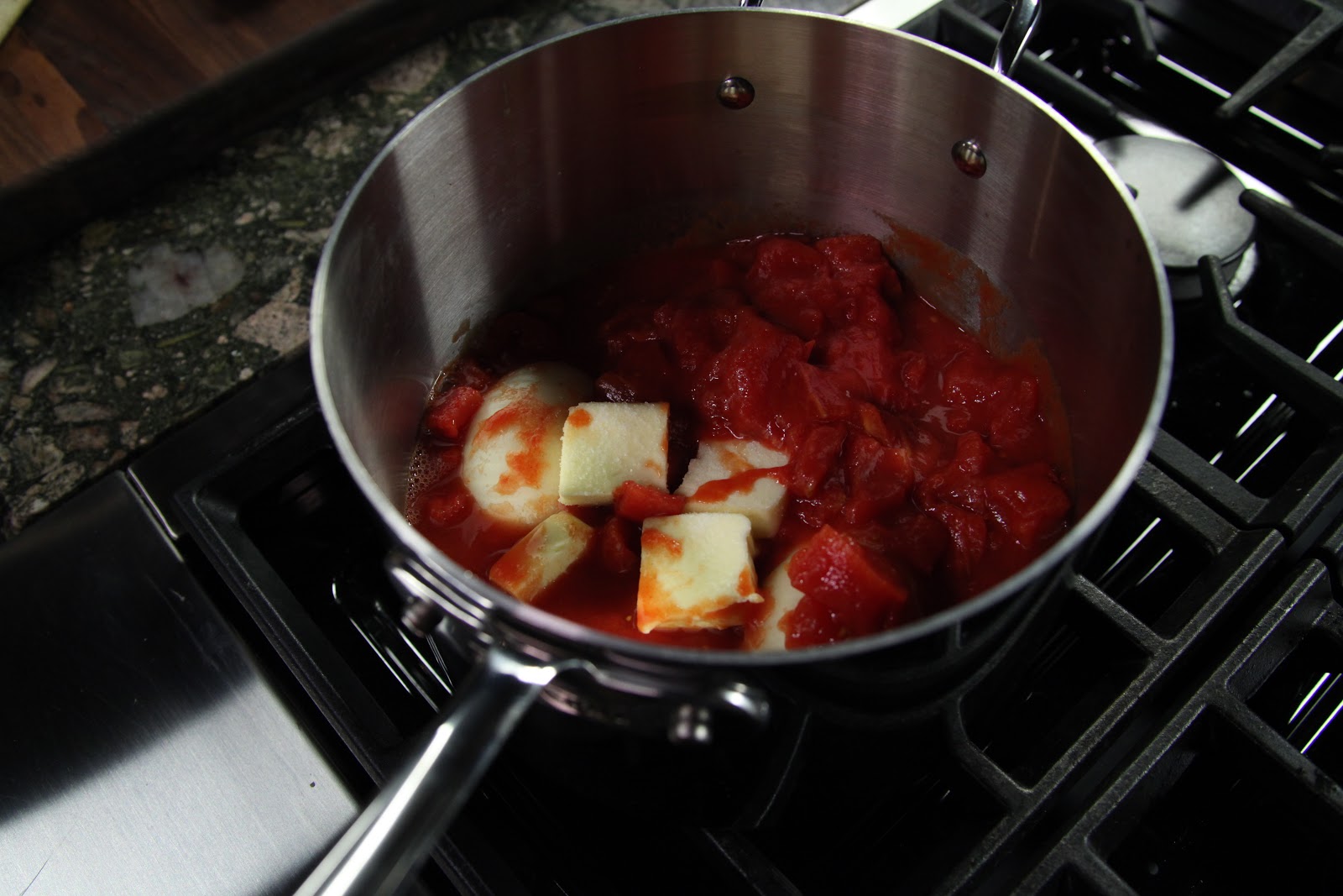 Bakeaholic Mama Butter, Onion and Tomato Pasta Sauce