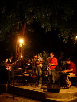 Jazz Ngisoringin On Stage