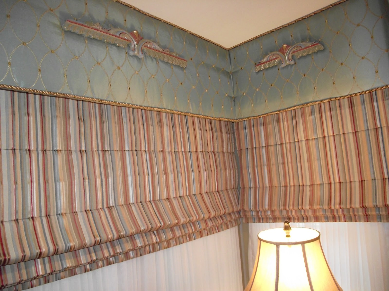 Gantt's Decorating How to make a corner upholstered cornice board