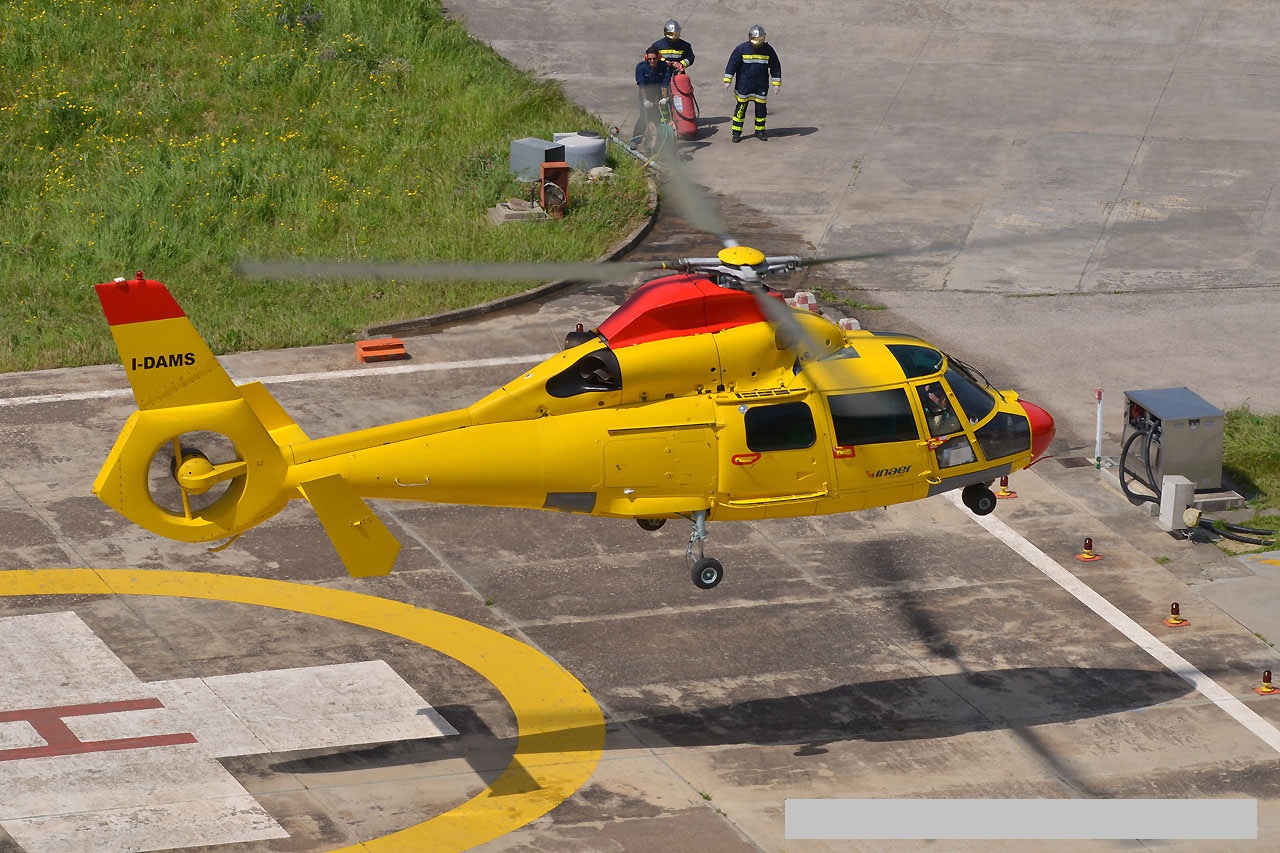 http://4.bp.blogspot.com/-pg5YV4mIuEI/ThFb71wdC5I/AAAAAAAAIW0/iEGOHvQZWio/s1600/Z9EC%2BHelicopter%2BWallpapers%2B%25284%2529.jpg