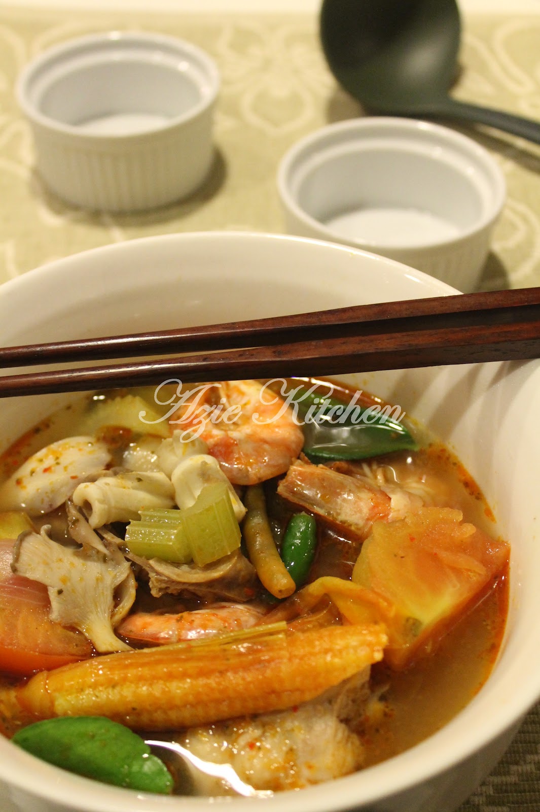 Azie Kitchen Tom Yam Thai Yang Sedap