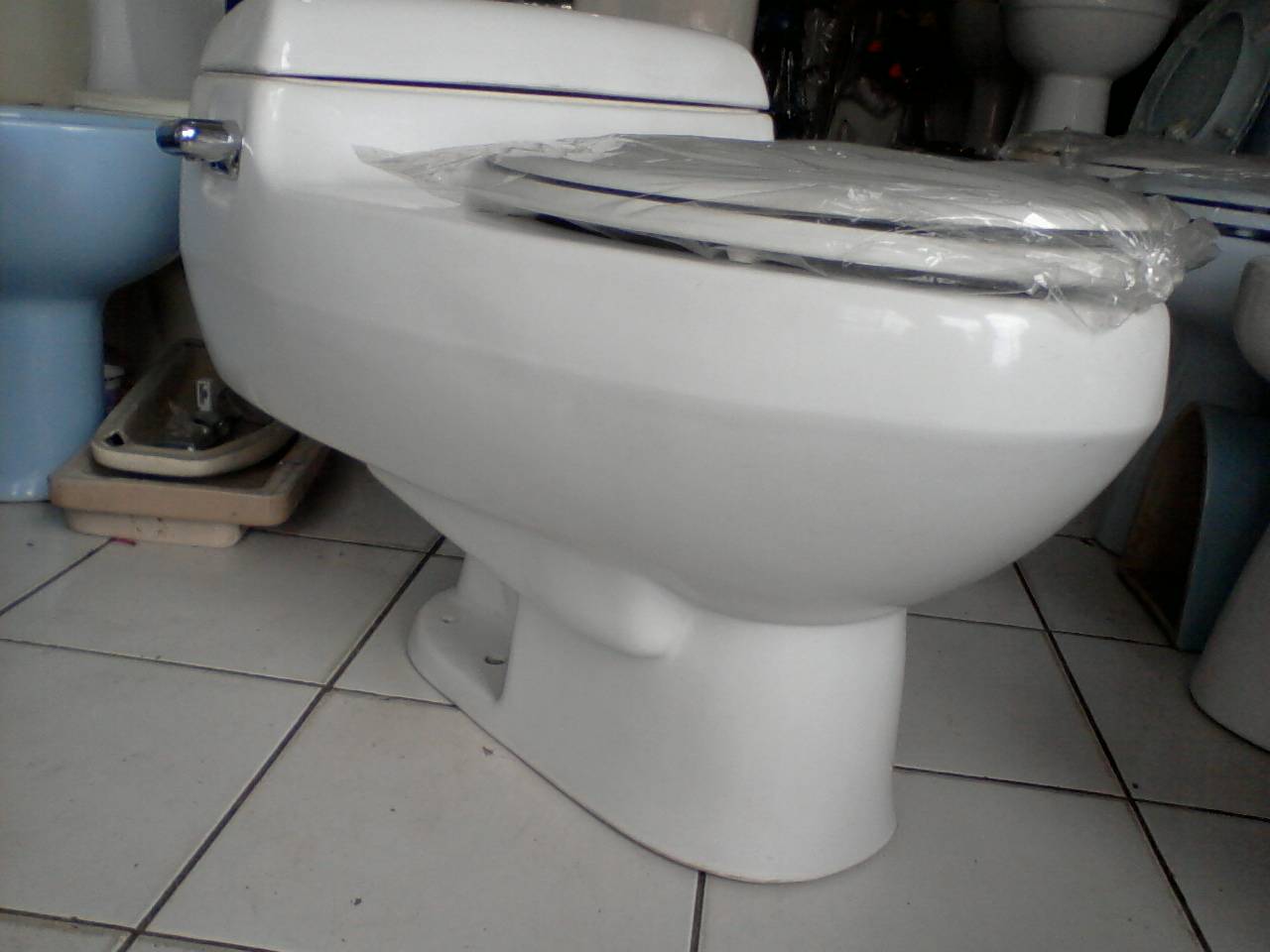 INA JAYA CLOSET CLOSET TOTO C436 WARNA PUTIH