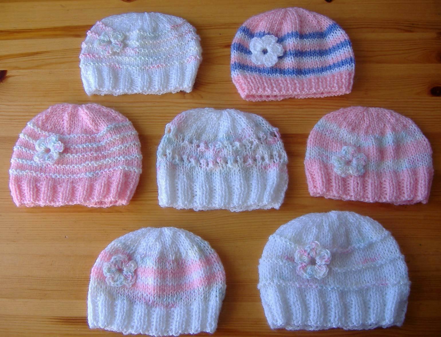 mariannas lazy daisy days: Knitted Baby Girl Hats