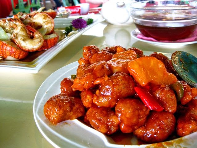 Райский остров Ламма (Гонконг) и Rainbow Seafood Restaurant, свинина в кисло-сладком соусе