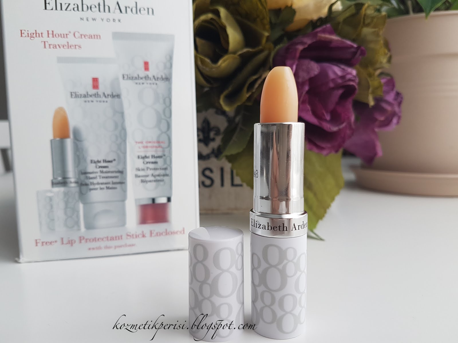 Kozmetik perisii Elizabeth Arden lip balm