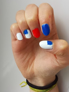 Clothes & Dreams: NOTD: American Flag nails!
