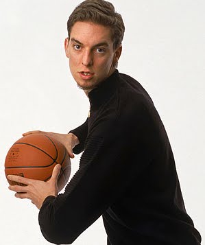 pau-gasol-turtleneck.jpg