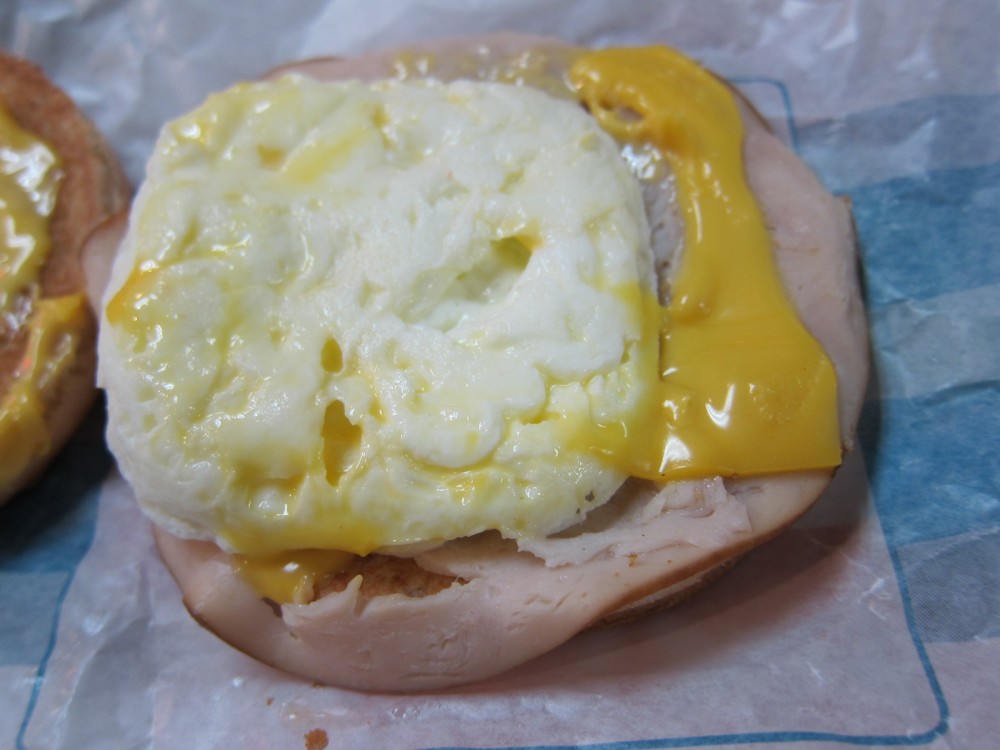 Review Jack in the Box Egg White and Turkey Breakfast Sandwich