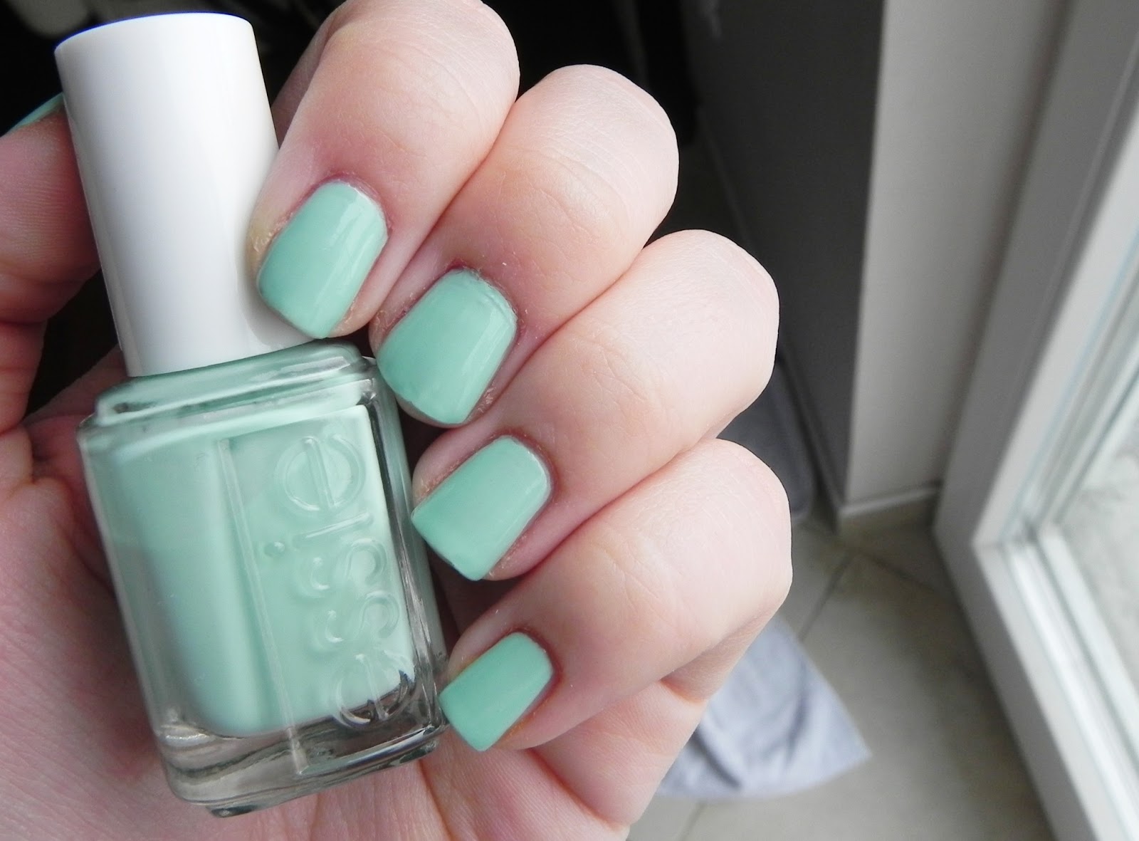 NOTD Mint Candy Apple The Puzzle of Sandra's Life