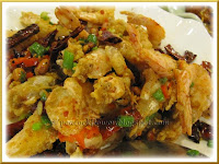 Deep Fried Crispy Sea Prawns with salty sauce