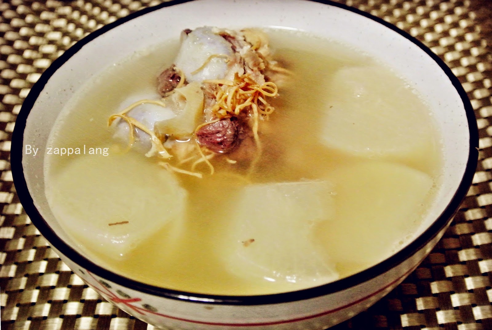 ZapPaLang 鱿鱼萝卜老火汤 Soup with dried cuttlefish& radish