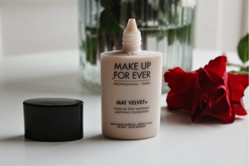 Make Up For Ever Mat Velvet + Foundation 