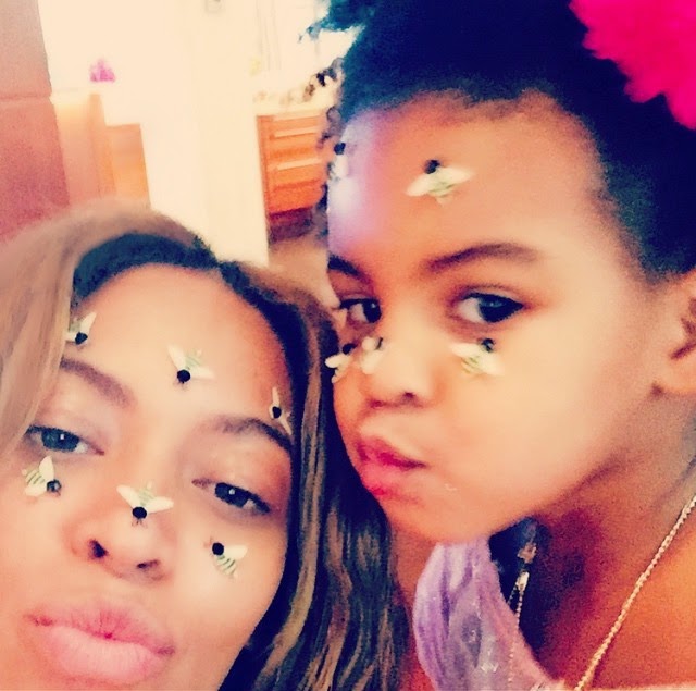 Beyoncé tiene abejas en su cara Beyoncé tiene abejas en su cara