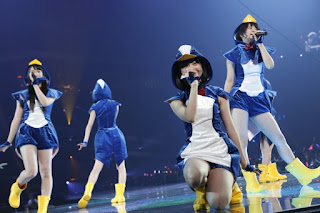 AKB48 >> Album "Tsugi no Ashiato" - Página 9 Hashire+penguin