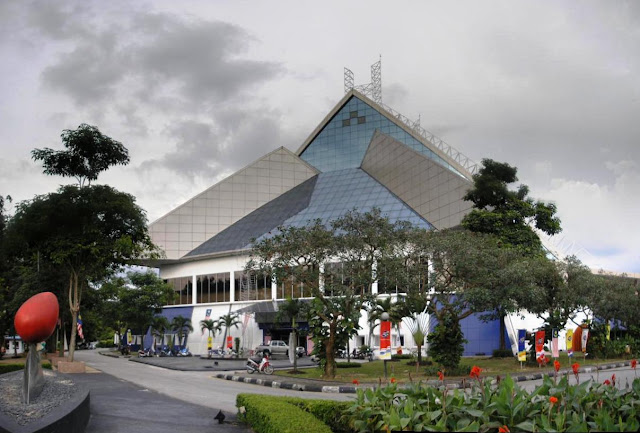 https://en.wikipedia.org/wiki/National_Visual_Arts_Gallery_(Malaysia) https://en.wikipedia.org/wiki/National_Visual_Arts_Gallery_(Malaysia)