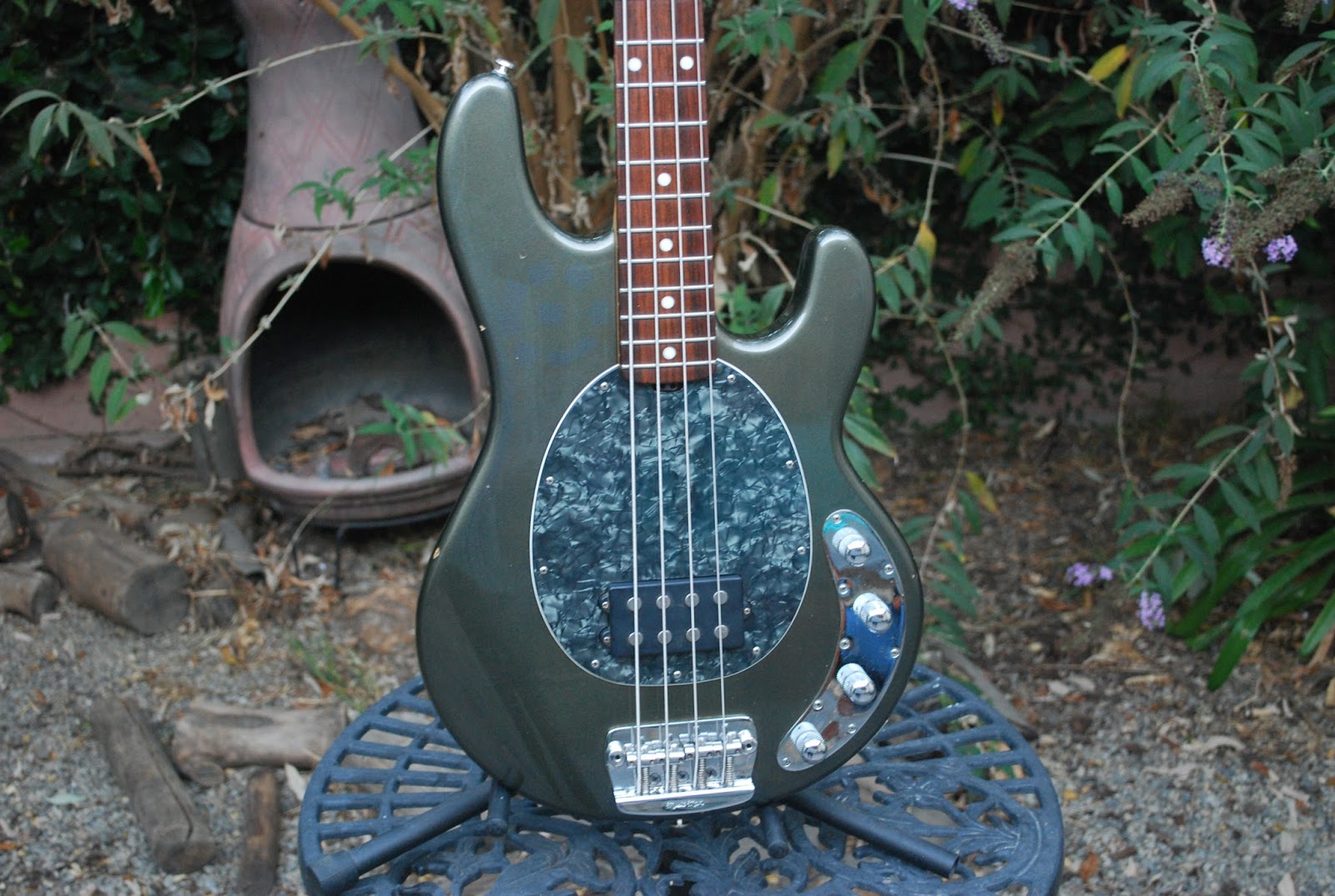 Rex and the Bass: 2007 MusicMan Stingray 4H Bass Review