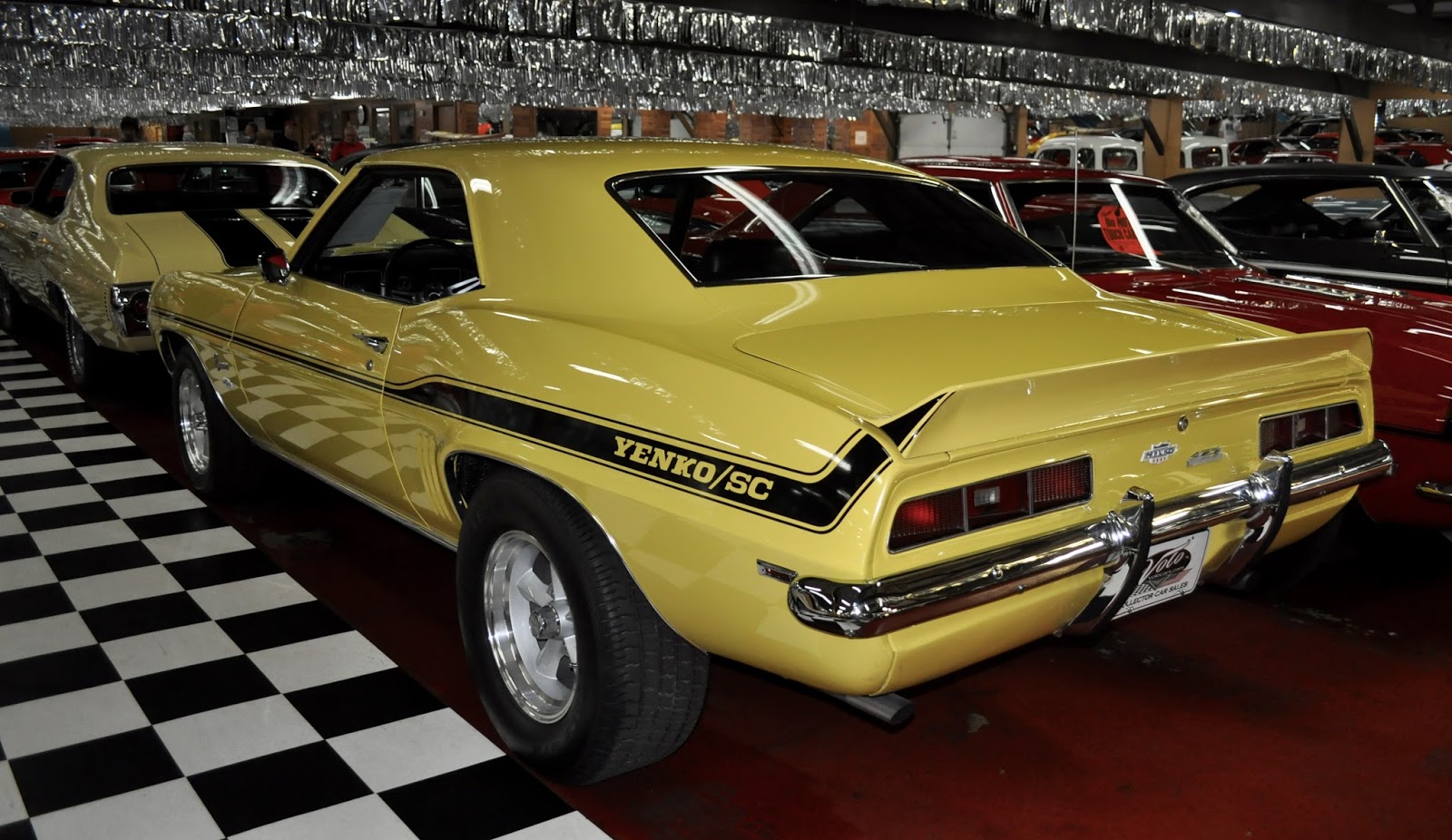 JustaCarGal: Volo Auto Museum, Sales Floor