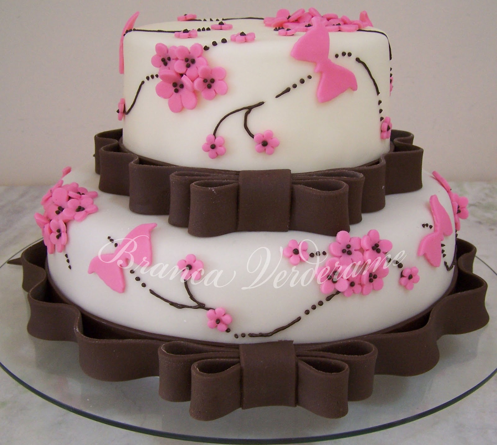 BRANCA VERDERAME Bolo Bco Rosa e Marrom para a Giovanna