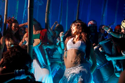 Deepika Padukone in Dum Maaro Dum