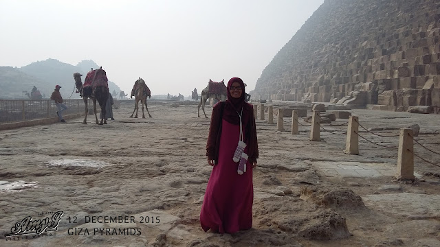Giza Pyramids travel Mesir