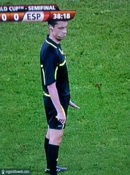 http://4.bp.blogspot.com/-pyy8iDpJbtg/T7PrOz5SehI/AAAAAAAACH8/MCFj7j5aFaI/s1600/regardduweb-drole-insolite-sport-football16.jpg