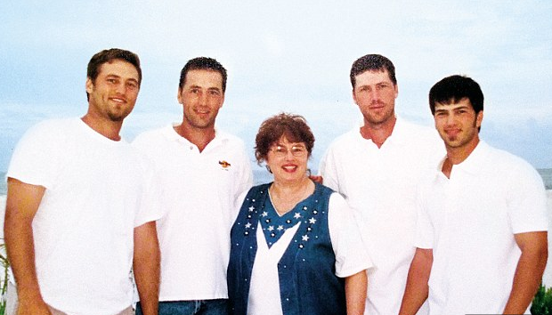 The Godless Liberal: Duck Dynasty And The Robertson Family Are Frauds