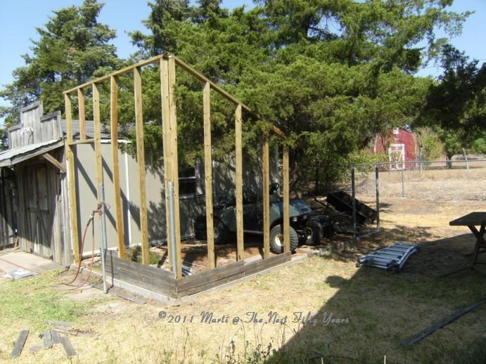 Marti's DIY Fee Fie Faux Fence!