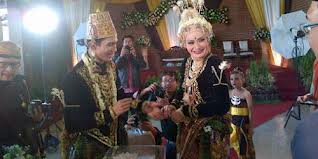 Foto Tria Changcuters Menikahi Gadis Temanggung Foto Tria Changcuters Menikahi Gadis Temanggung