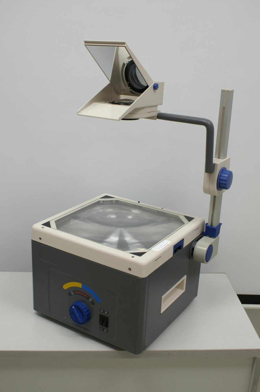 New Overhead Projector