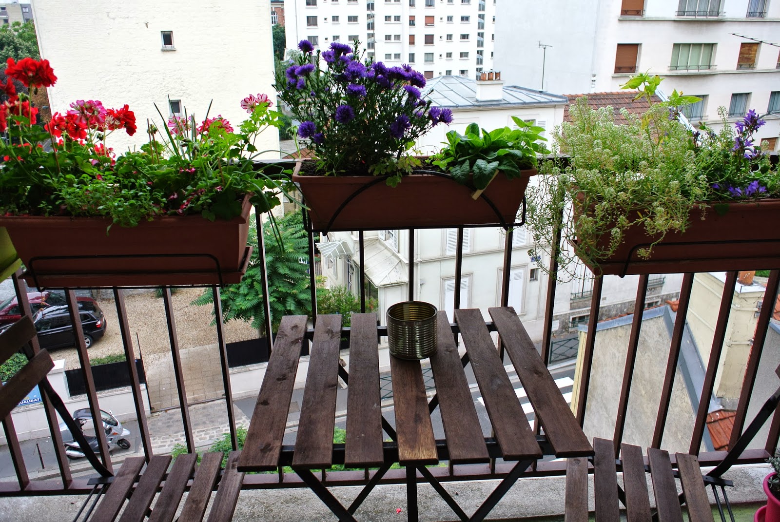 Le blog de gabrielle aznar: mon jardin de balcon * idées de récup ...