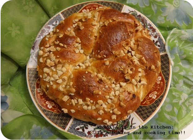 Pain De La Semaine: Pain Tressé / Bread Of The Week: Braided Bread / Pan De La Semana: Pan Trenzado 
