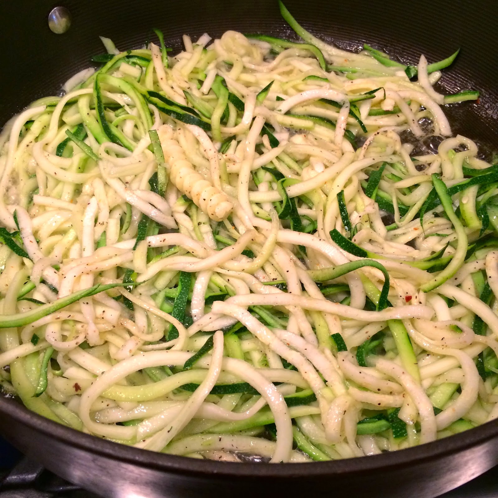 Food Impressions Garlic and Olive Oil Zoodles!!!! (Zucchini Noodles)
