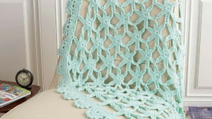 Bellísimo chal tejido con ganchillo con motivo de estrellas de mar - con esquemas y patrones