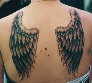 assas de penas na costas tatto de asas