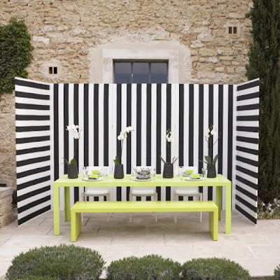 5 modern garden ideas Black and white stripes patio