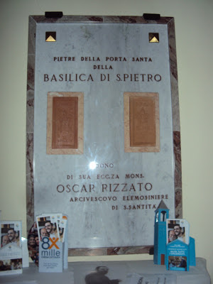 pietre porta santa