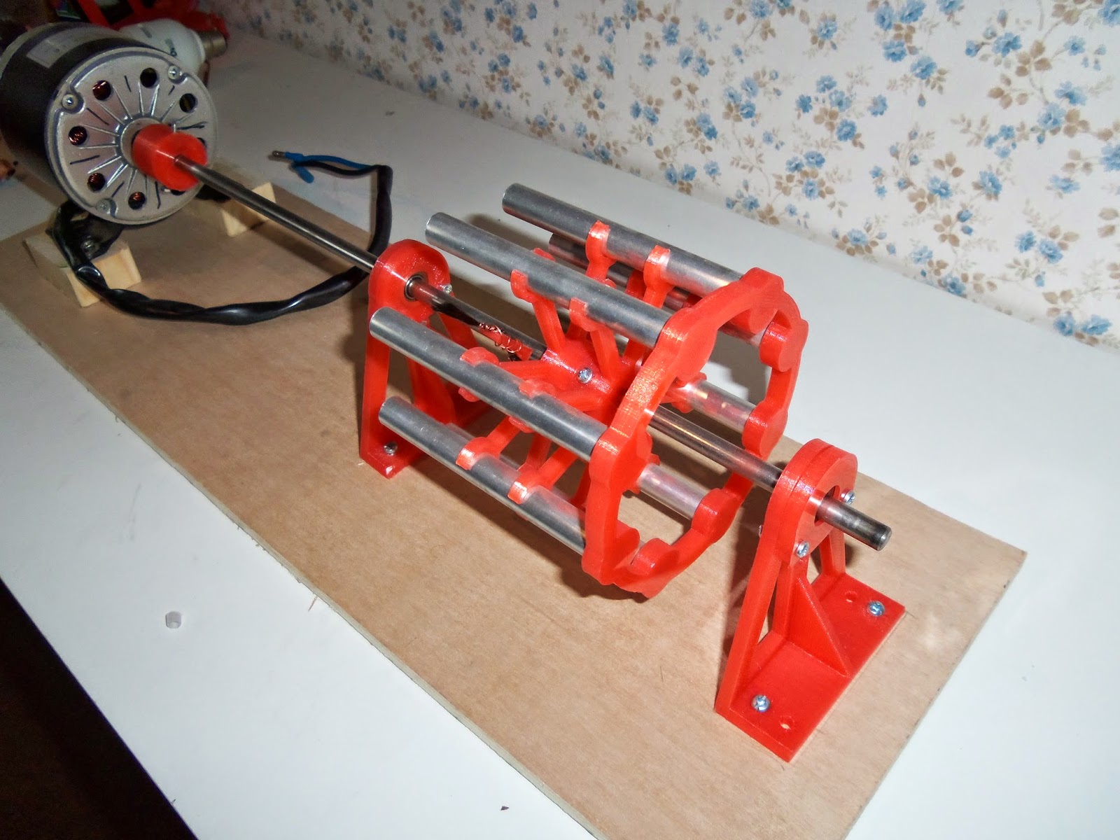 Just thought i'd share with you! Dirod electrostatic generator build